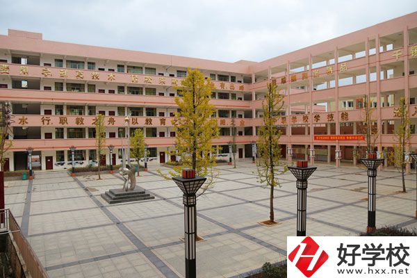 祁陽(yáng)縣職業(yè)中等專(zhuān)業(yè)學(xué)校好不好？宿舍好不好？