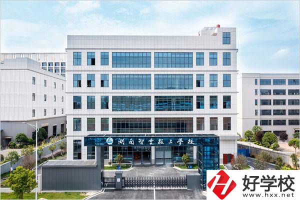 湖南智云技工學(xué)校有汽車美容專業(yè)嗎？還有什么專業(yè)？