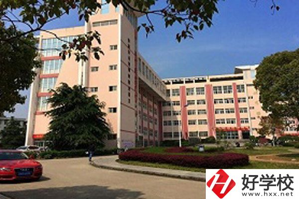 長沙市現(xiàn)代服務職業(yè)中專教學樓