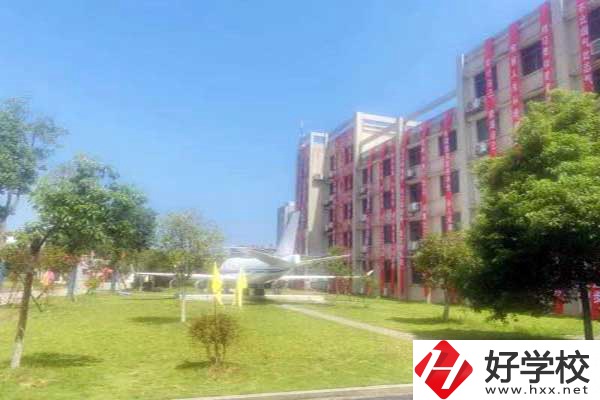 長沙經(jīng)貿(mào)職業(yè)中?？梢詤⒓痈呖紗?？還有哪些升學方式？