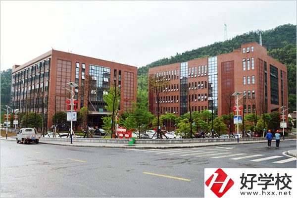 初中畢業(yè)生在益陽(yáng)可以選擇哪幾所好的中職學(xué)校？