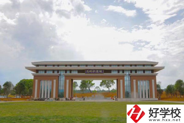 郴州思科中等職業(yè)學(xué)校有哪些優(yōu)秀教師？