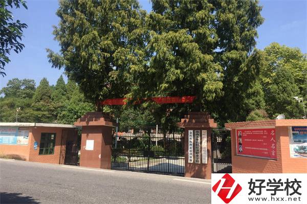 在湘西就讀中?？梢粤魧W(xué)嗎？哪所中專更有留學(xué)經(jīng)驗？