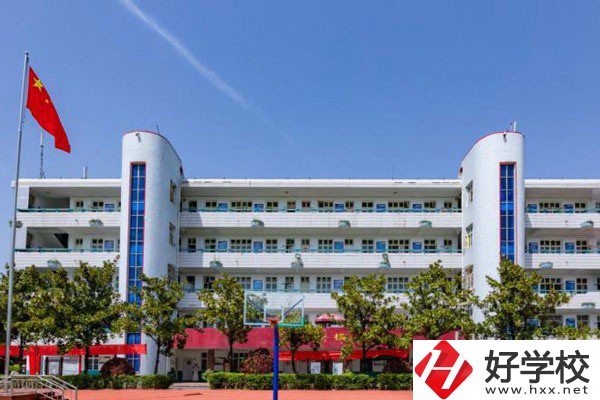 株洲軌道交通職業(yè)技術(shù)學(xué)校位置在哪里？乘車路線有哪些？