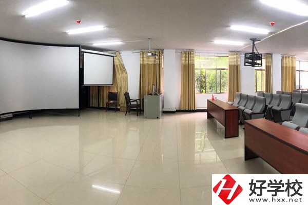 湖南省岳陽縣職業(yè)中專學(xué)校好不好？有哪些辦學(xué)特色？