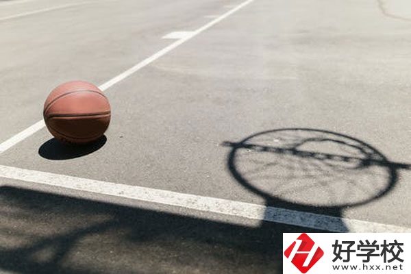 湖南省商業(yè)職業(yè)中等專業(yè)學(xué)校怎么樣？宿舍怎么樣？