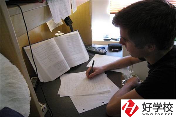 湖南分數(shù)低選私立高中還是選職校？選職校還能統(tǒng)考嗎？
