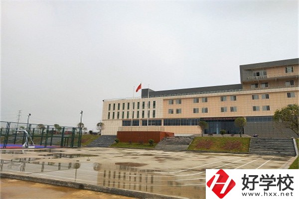 婁底民辦中職學校怎么樣？民辦中職值得就讀嗎？