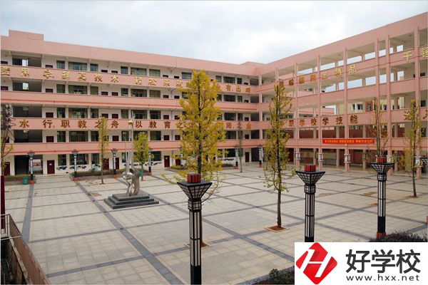 祁陽縣職業(yè)中專是公辦嗎？收費(fèi)貴不貴？