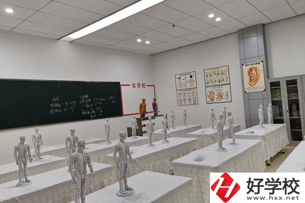 想在婁底學(xué)護理專業(yè)，看看這所學(xué)校