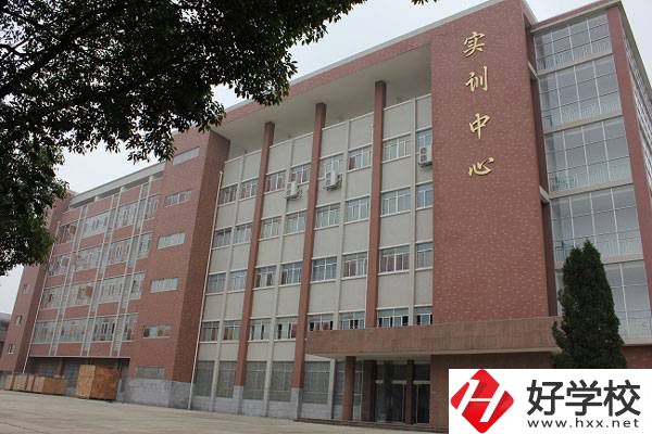 岳陽公辦中專都有哪些學(xué)校？有哪些專業(yè)？