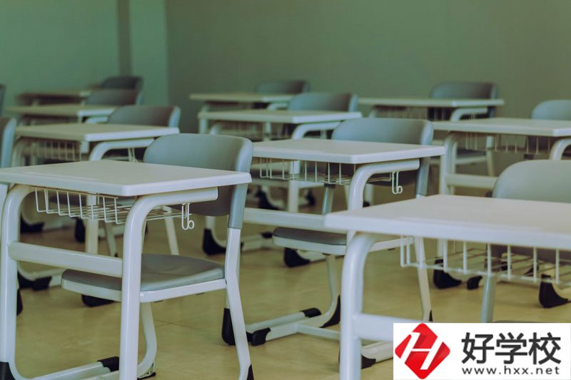 懷化啟航衛(wèi)校是中專嗎？學(xué)校怎么樣？