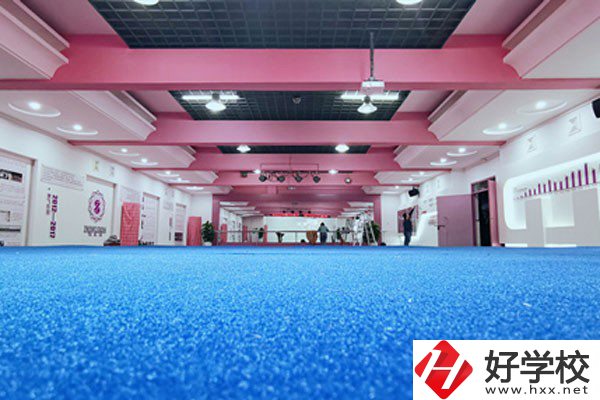 常德有哪些外語中職學校？開設有什么專業(yè)？