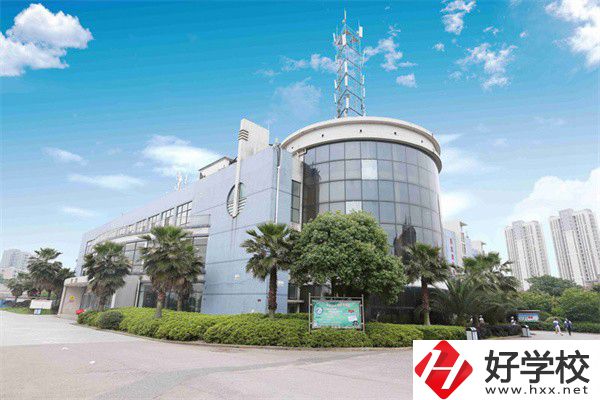 湘潭有哪些中專校風(fēng)環(huán)境好？下面3所值得一看!