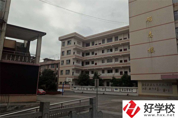 湘西有哪些民辦中?？梢酝扑]？有什么辦學(xué)特色？